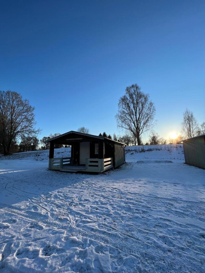 Smedens Stugby Villa Smedjebacken Buitenkant foto